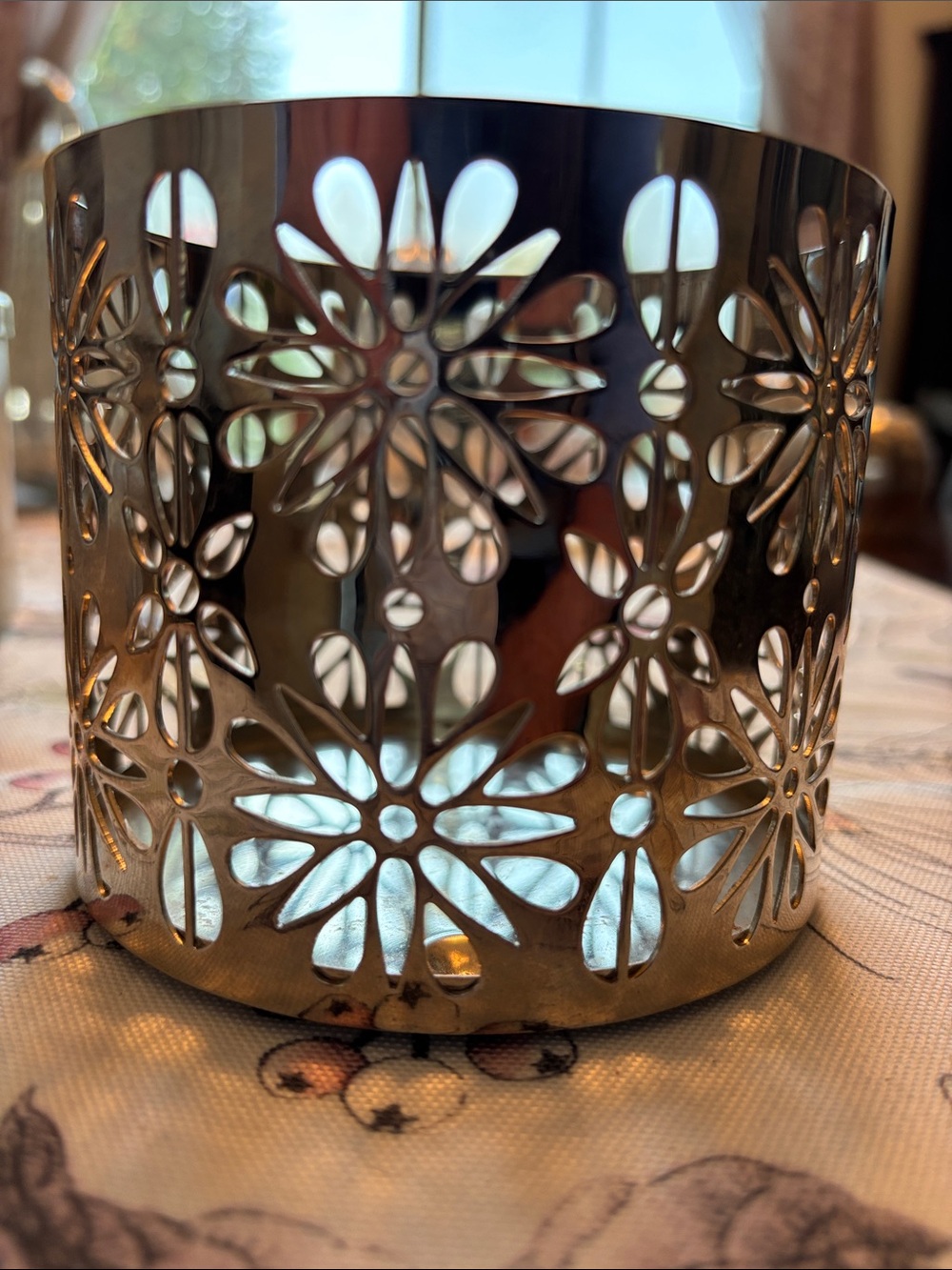 Bath and Bodyworks /Slatkin & Co Floral Cutout Silver Metal 3-wick Candle Holder